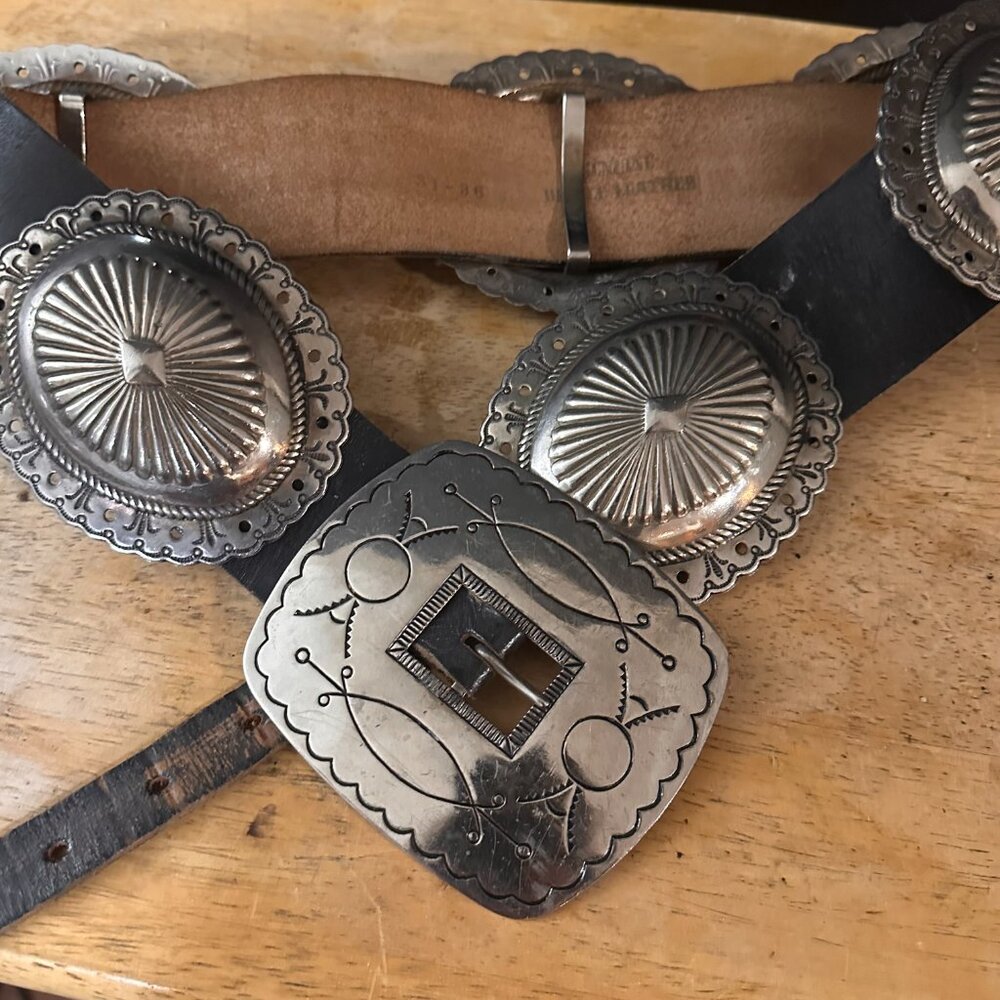 Vintage Genuine Bridal Leather Silver Oversize Concho Western Rodeo Waist 34"